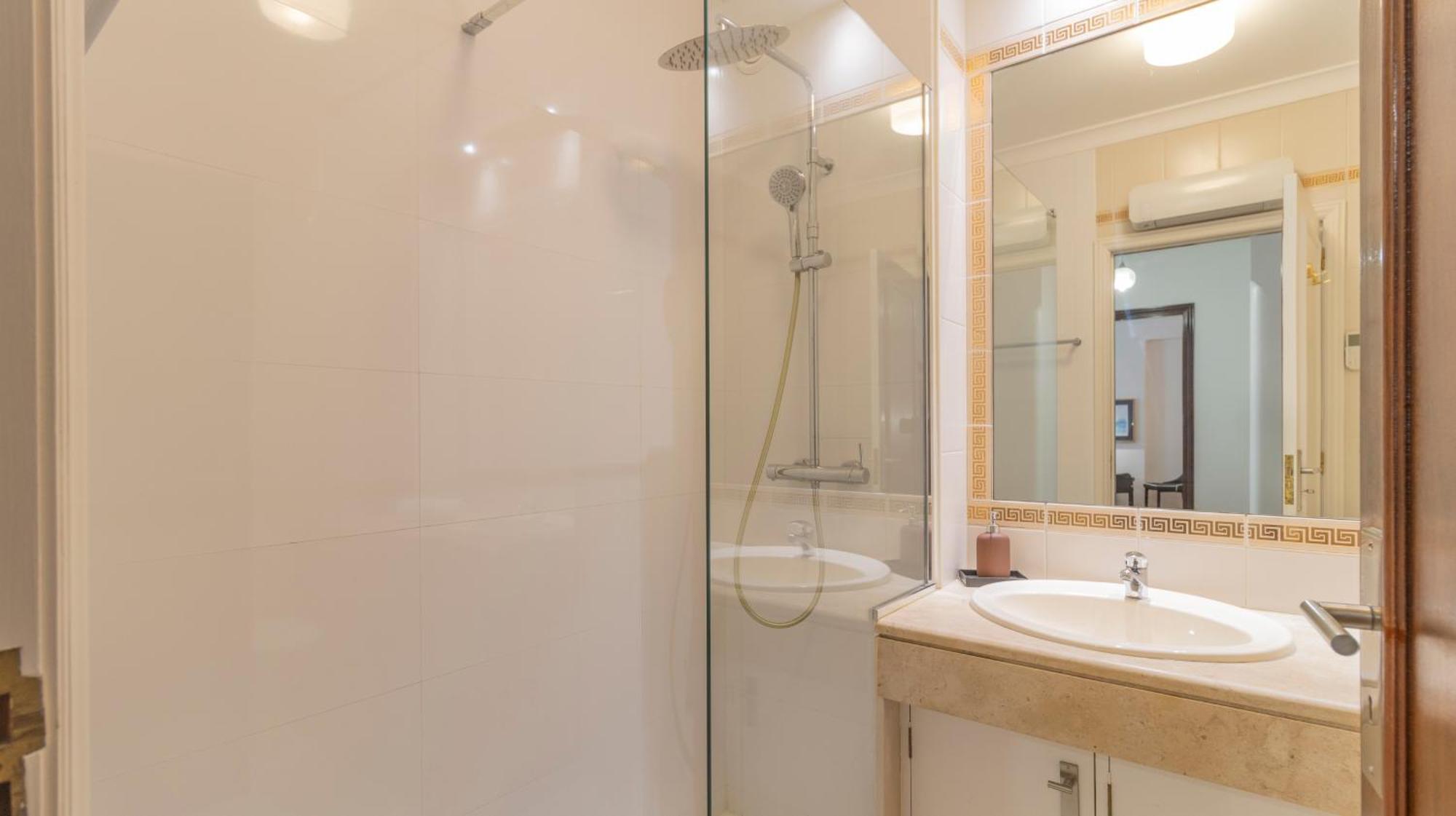 Charmy Rodrigues Lobo II Apartment By Unique Hosts ปอร์โต ภายนอก รูปภาพ